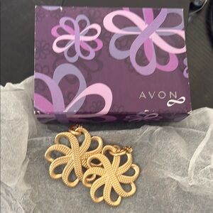 Avon Gold Floral Earrings with Modern Design